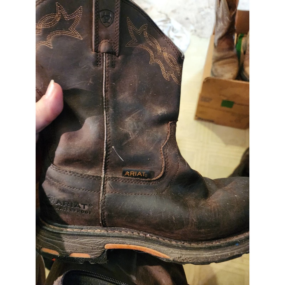 Ariat boots. 9 1/2